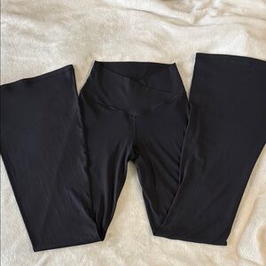 Aerie Offline REAL ME Flare Hi-Rise Black Yoga Pants size Medium Long EUC